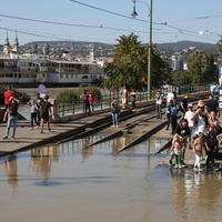 Stanje pripravnosti u Budimešti nakon što je pogodio vrhunac plavnog talasa