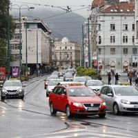 Kolovoz mjestimično mokar, magla mjestimično smanjuje vidljivost