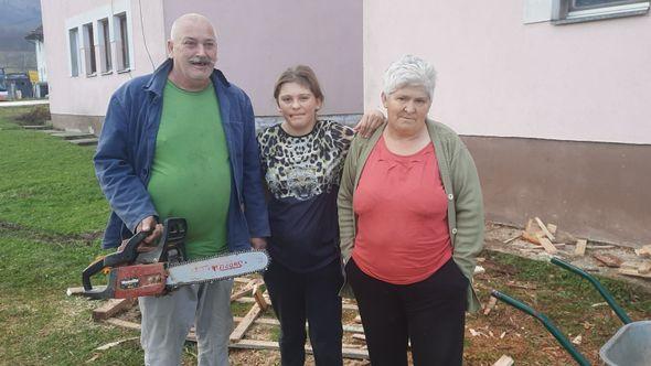 Mehmed, Munira i najmlađa kćerka Fata jedva preživljavaju - Avaz