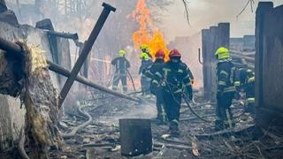 Tri radnika Crvenog krsta ubijena u granatiranju na istoku Ukrajine
