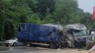 Nesvakidašnji slučaj u BiH: Vozač kamiona u 15 minuta učestvovao u tri saobraćajne nesreće