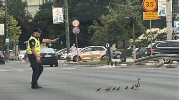 Uslikao jedan od prolaznika - Avaz