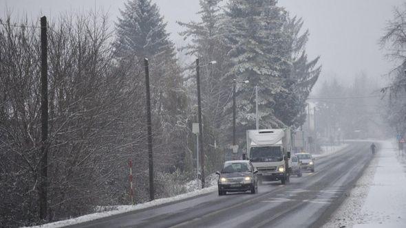 Vozači se upozoravaju na poledicu - Avaz