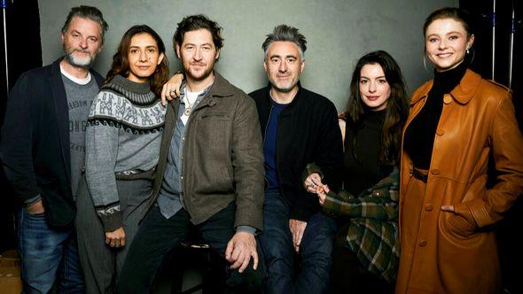 Shea Whigham, from left, writer Ottessa Moshfegh, writer Luke Goebel, director William Oldroyd, Anne Hathaway, and Thomasin McKenzie poses for a portrait to promote the film "Eileen" at the Latinx House during the Sundance Film Festival on Saturday - Avaz