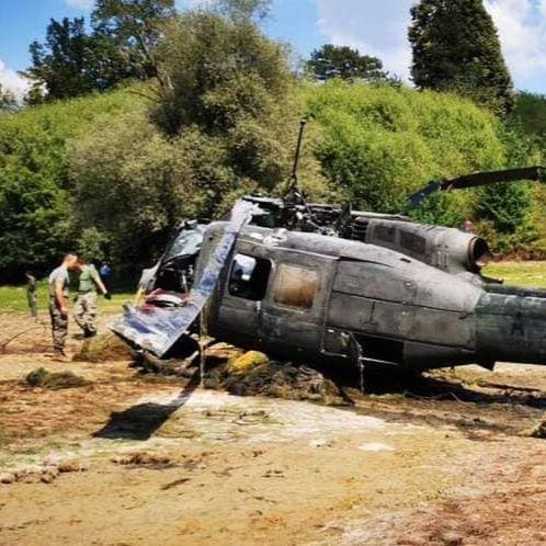 Pogledajte kako izgleda helikopter Oružanih snaga BiH nakon izvlačenja iz Jablaničkog jezera