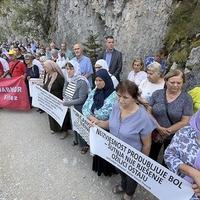 Obilježena 31. godišnjica svirepog strijeljanja 224 logoraša na Korićanskim stijenama