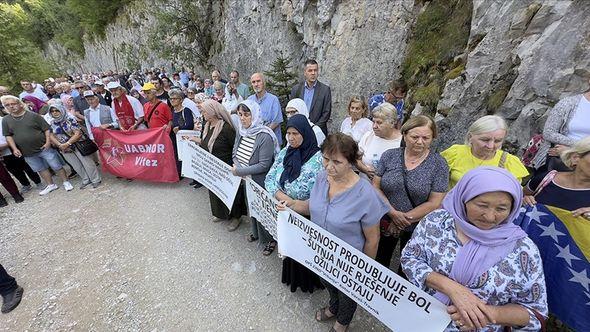 S obilježavanja godišnjica svirepog strijeljanja 224 logoraša - Avaz