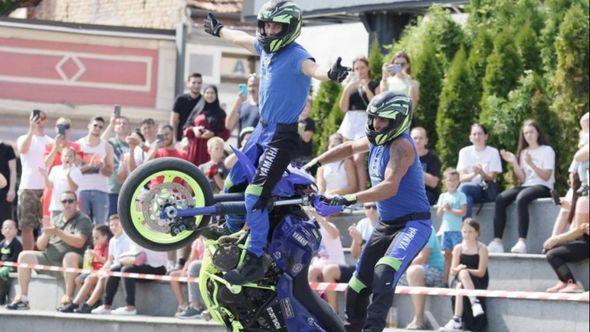 "Stunt Show" na Trgu Slobode u Tuzli - Avaz