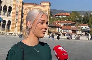 Potresno obraćanje Suade Tafić na okupljanju za preminulu Džejlu Drapić: Nadam se da ona mene čeka na mnogo ljepšem mjestu 