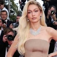 Džidži Hadid zablistala na crvenom tepihu