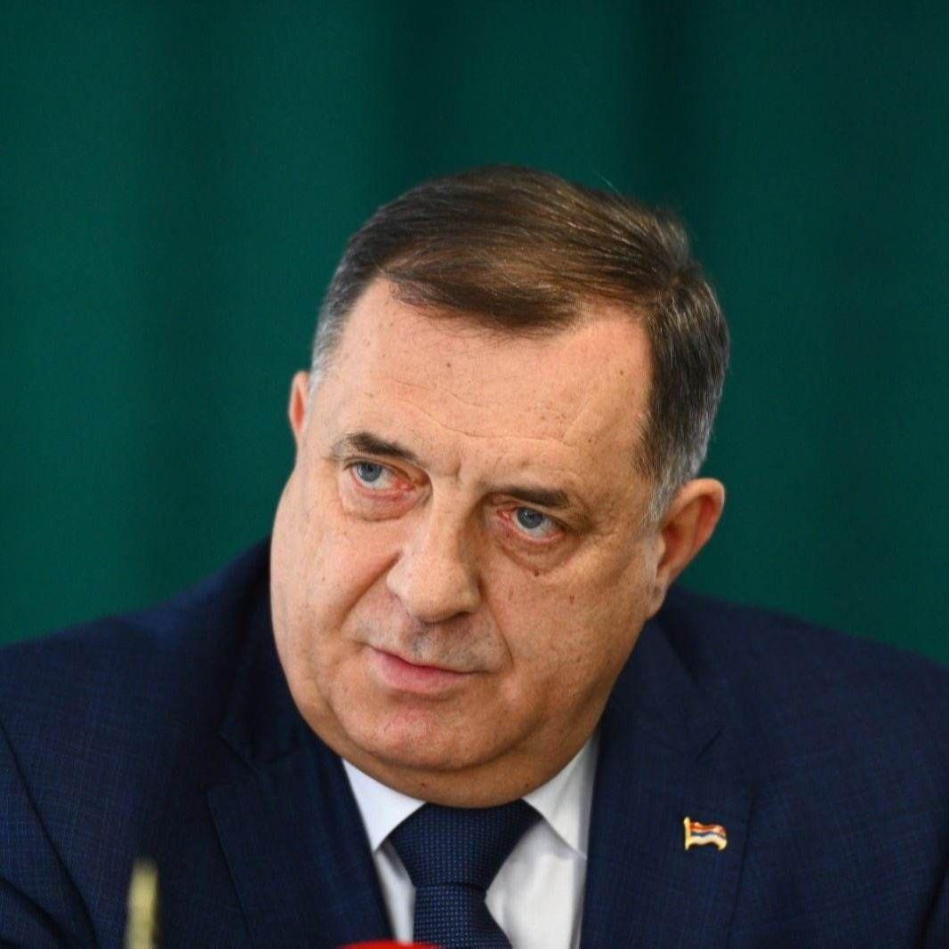 Dodik tvrdi: Politika SAD i Britanije napravila BiH prokletom zemljom