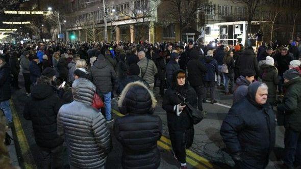 Protesti u Beogradu - Avaz