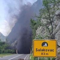Nakon nesreće u Salakovcu saobraća se naizmjenično jednom trakom