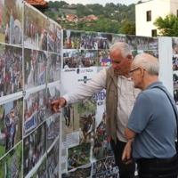 Tuzla: Otvorena izložba fotografa Ahmeda Bajrića Blicka "Marš Mira-putem smrti 2005 - 2022"