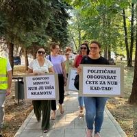 Protestna šetnja zaposlenika NUBBiH: "Ne smijemo dozvoliti da se Nacionalna biblioteka zatvori"