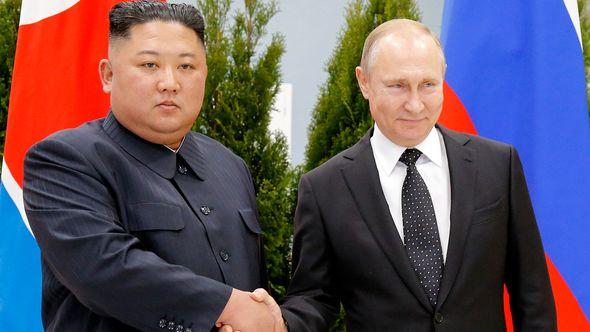 Kim Jong un i Vladimir Putin - Avaz