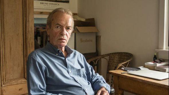 Martin Amis - Avaz