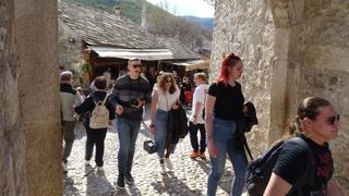 Mostar kao usred sezone krcat turistima