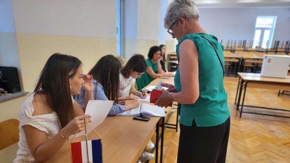 Glasanje u BiH - Avaz