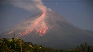 Nastavlja se erupcija vulkana Merapi
