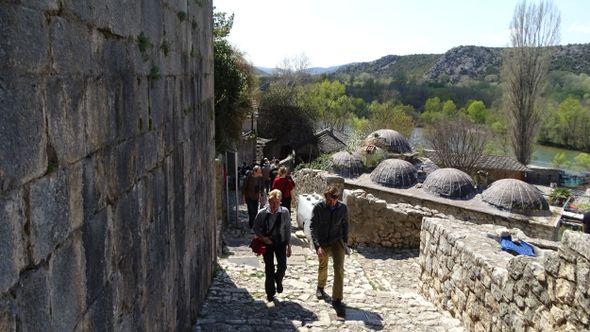 Turisti u Počitelju - Avaz