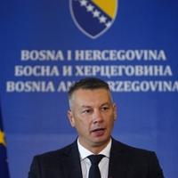 Ministar Nešić zatražio reviziju svih izdatih službenih policijskih legitimacija