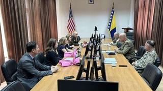 Delegacija Ambasade SAD posjetila Zajednički štab OSBiH: Razgovarali o rješavanju viškova naoružanja i municije
