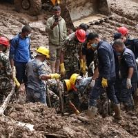 U poplavama i klizištima u Nepalu poginule 193 osobe