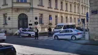 Video / Policija blokirala ulicu u Zagrebu, povrijeđen policajac