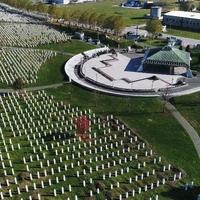 Prije 21 godinu vrpcu presjekao Bil Klinton: Godišnjica otvorenja Memorijalnog centra Srebrenica