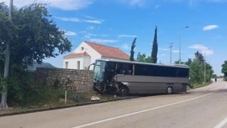 Putnica iz autobusa koji je udario u brdo za "Avaz": Odmarali smo se u Mostaru, svi smo zaspali, probudio nas je udar