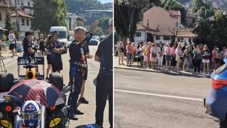 Video / Turisti u Sarajevu prepoznali Dejvida Kultarda, slavni vozač napravio šmekerski potez