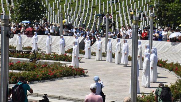 Hor "Djeca Srebrenice" izvela kompoziciju - Avaz