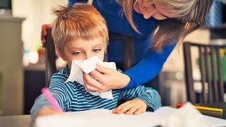 Uobičajena pojava kod beba i djece: Rinitis infektivne prirode dovodi do curenja iz nosa