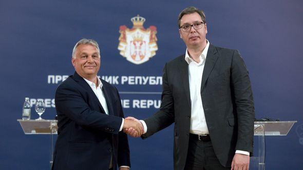 Viktor Orban i Aleksandar Vučić - Avaz