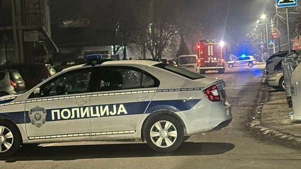 Policija i vatrogasci na licu mjesta - Avaz