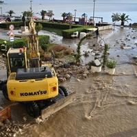 Nevrijeme na hrvatskoj obali: Bujične poplave pogodile Podgoru, bez struje ostalo 3.000 korisnika