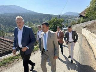 Hurtić: Završeni radovi na pristupnoj saobraćajnici za romsko naselje u Kladnju