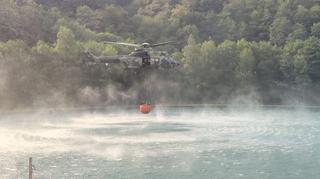 Požar na Tjentištu stavljen pod kontrolu, helikopteri lete u pomoć Bileći