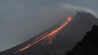 Nastavlja se erupcija vulkana Merapi
