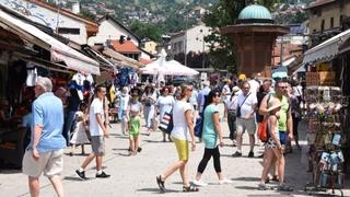 Alarmantna  situacija u Sarajevu zbog vrućina: Ljudi kolabiraju na ulicama, za 4 sata više od 20 intervencija