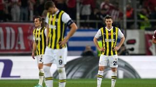 Problemi u Fenerbahčeu: Zbog trenera iz Srbije Džeko i Tadić u lošim odnosima sa Kartalom