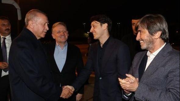 Erdoan i Ozil - Avaz