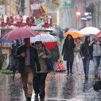 U BiH danas pretežno oblačno sa mjestimičnom kišom i lokalnim pljuskovima