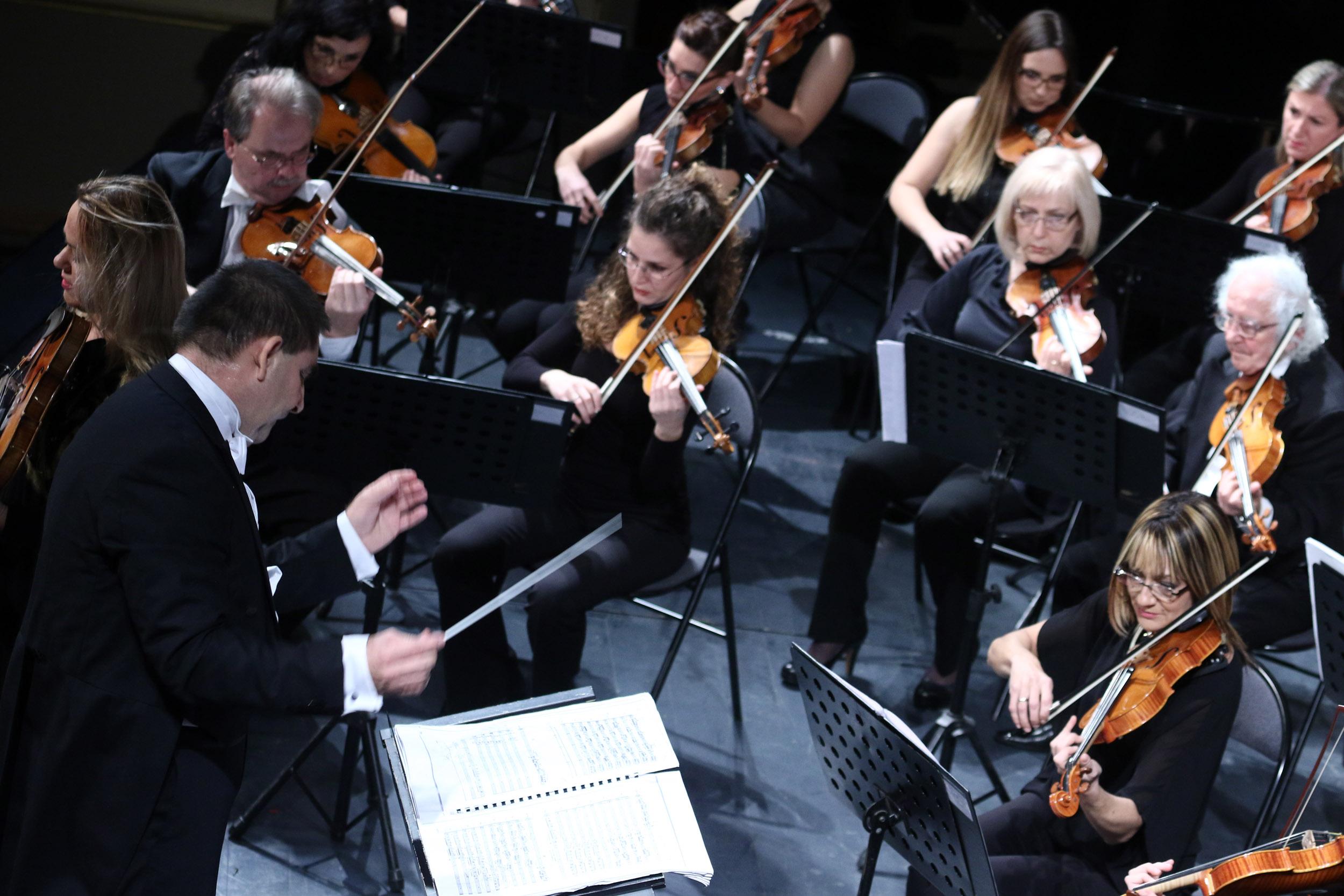 Koncertom u Narodnom pozorištu započeo Festival "Muzika na žici"