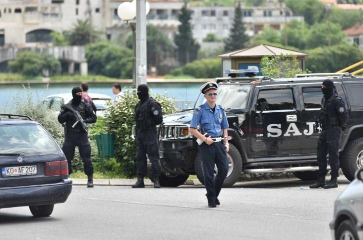 Pogledajte policijsku akciju u Budvi u kojoj je zaplijenjeno oružje i municija