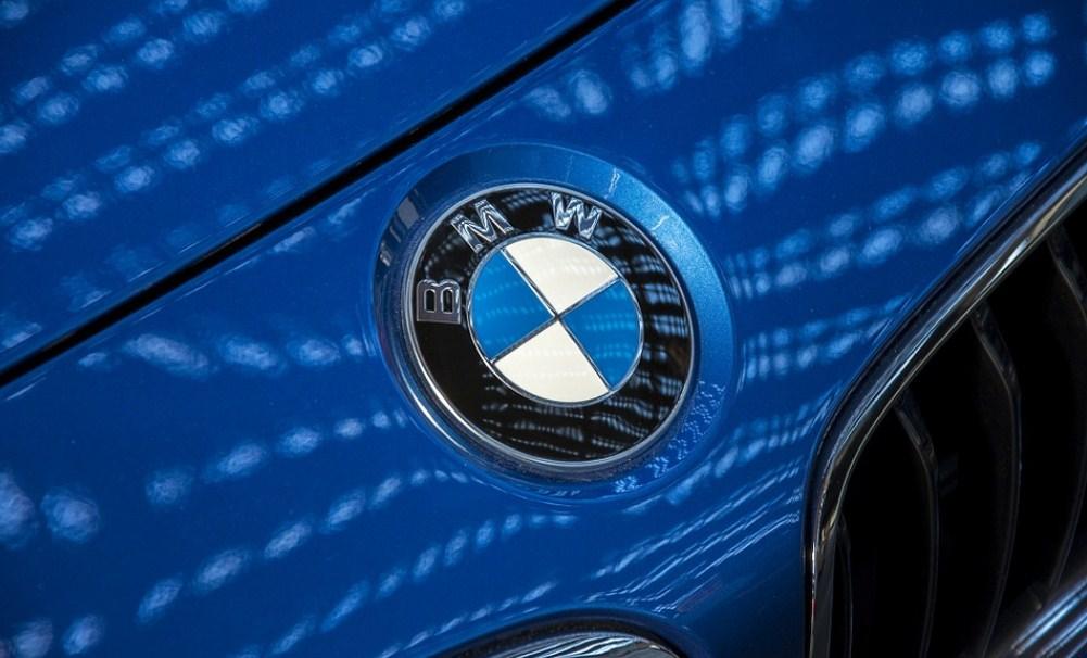 BMW sa tržišta povlači milion automobila