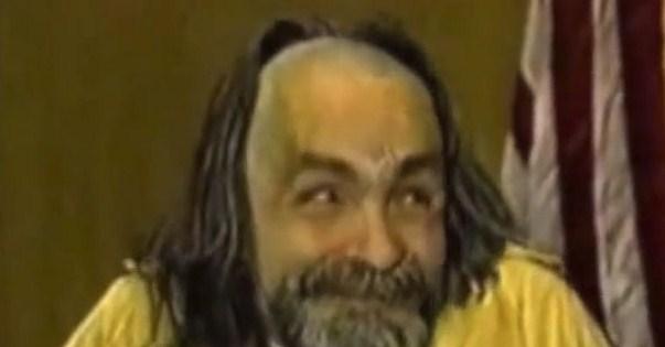 Kako se opisao u jednoj rečenici: Manson se ljuljao na stolici i smijao, a onda sve šokirao