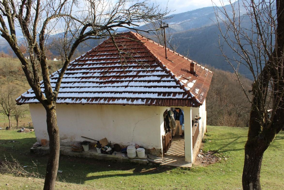 Na zidovima kuće vidljive pukotine - Avaz