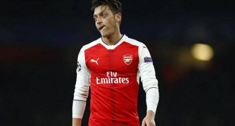 Ezil napušta Arsenal, a za novi klub ima samo dva uslova